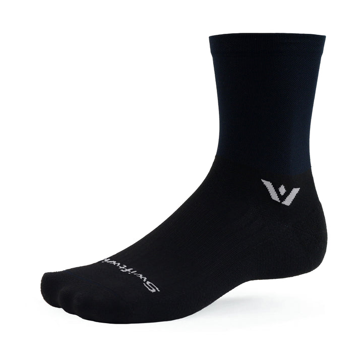 Swiftwick Aspire Five svartir crew hlaupasokkar